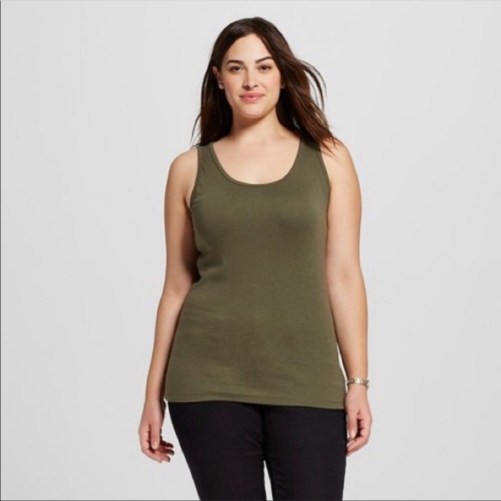 Ava & Viv Size 1X Green Slim Fit Essential Camisole